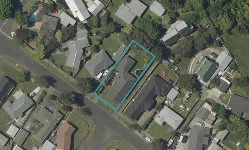 17 Ruamahanga Crescent, Terrace End, Palmerston North - Carousel 1