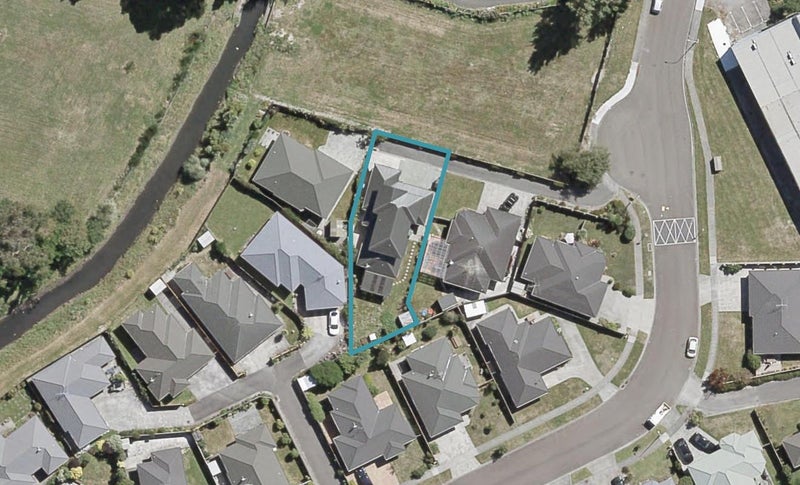 58 Leighton Avenue, Waiwhetu, Lower Hutt - Carousel 1