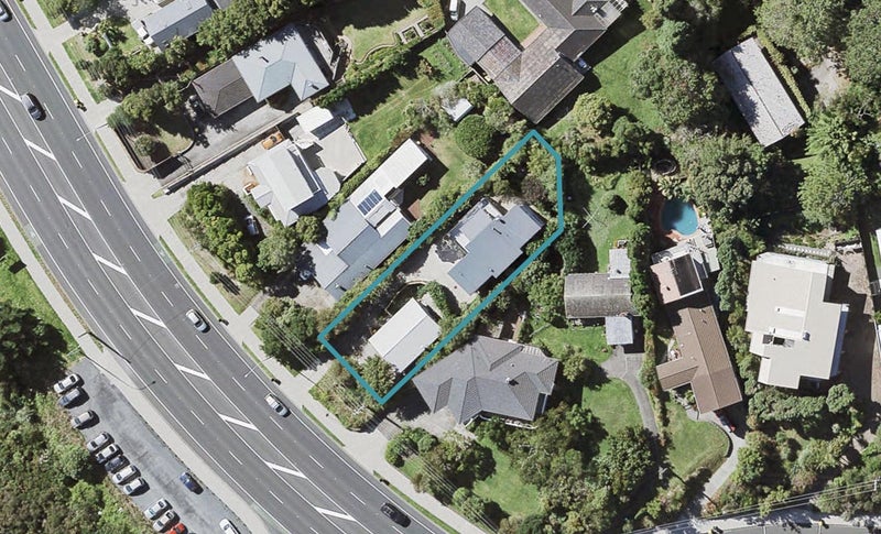 461 East Coast Road, Murrays Bay, Auckland - Carousel 1