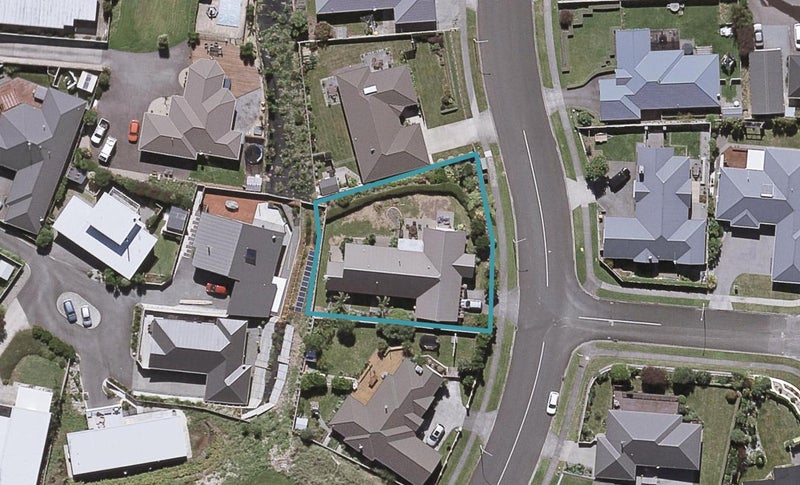 43 Karamea Street, Whalers Gate, New Plymouth - Carousel 1