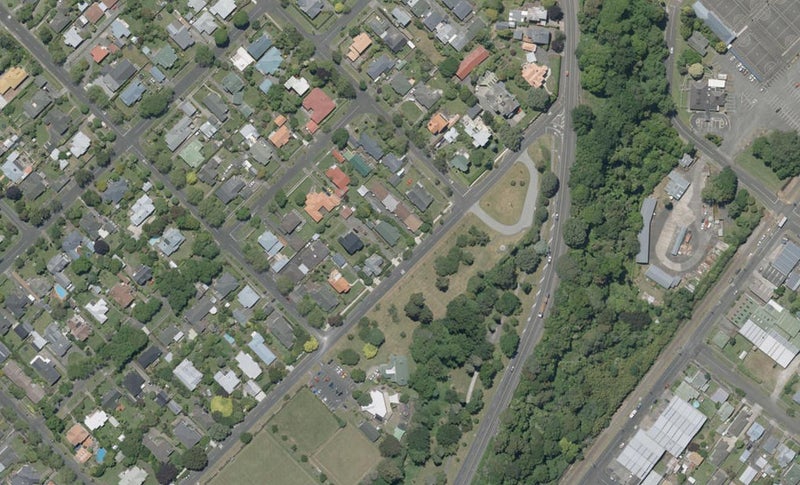 10 Parsons Street, Saint Johns Hill, Whanganui - Carousel 1