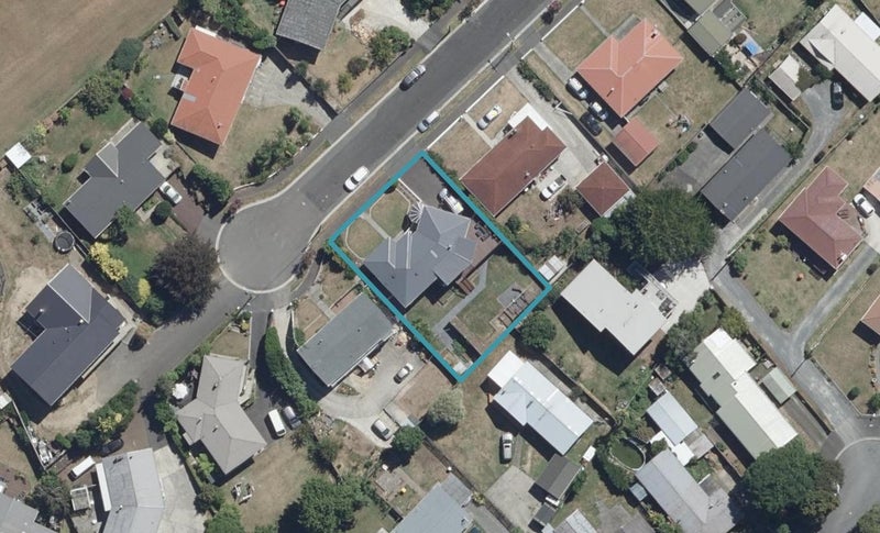 13 Seifert Street, Forest Lake, Hamilton - Carousel 1