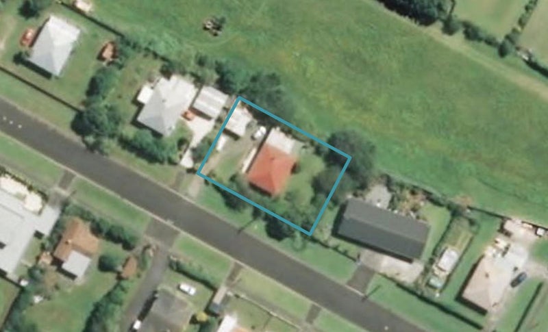 17 Gisborne Terrace, Opunake - Carousel 1