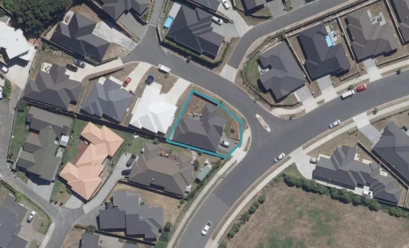 1 Teaview Court, Huntington, Hamilton - Carousel 1
