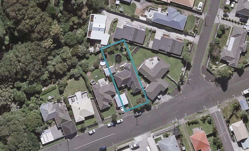 13 Oriental Street, Welbourn, New Plymouth - Carousel 1