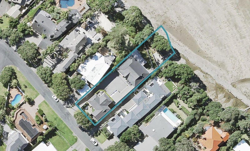 2/34 Whitby Crescent, Mairangi Bay, Auckland - Carousel 1