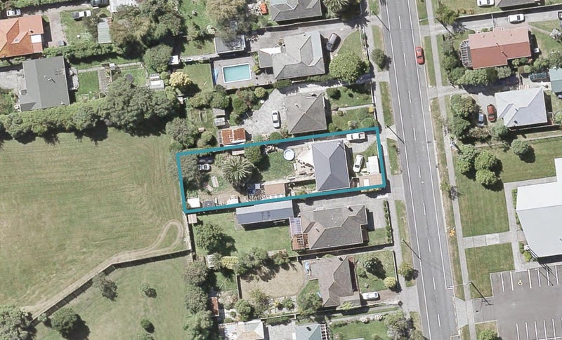 27 Wellington Road, Wainuiomata, Lower Hutt - Carousel 1