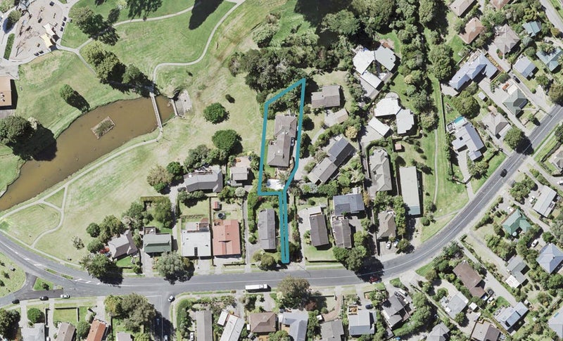 1/69 Glencoe Road, Browns Bay, Auckland - Carousel 1