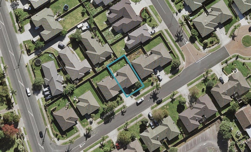 8 Te Motu Way, Favona, Auckland - Carousel 1