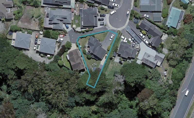32 Ronald Woolf Place, Churton Park, Wellington - Carousel 1