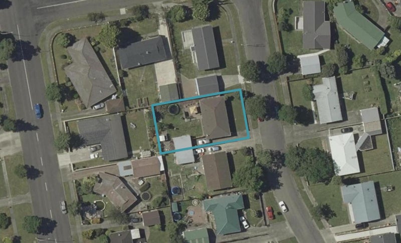 81 Robinson Crescent, Westbrook, Palmerston North - Carousel 1