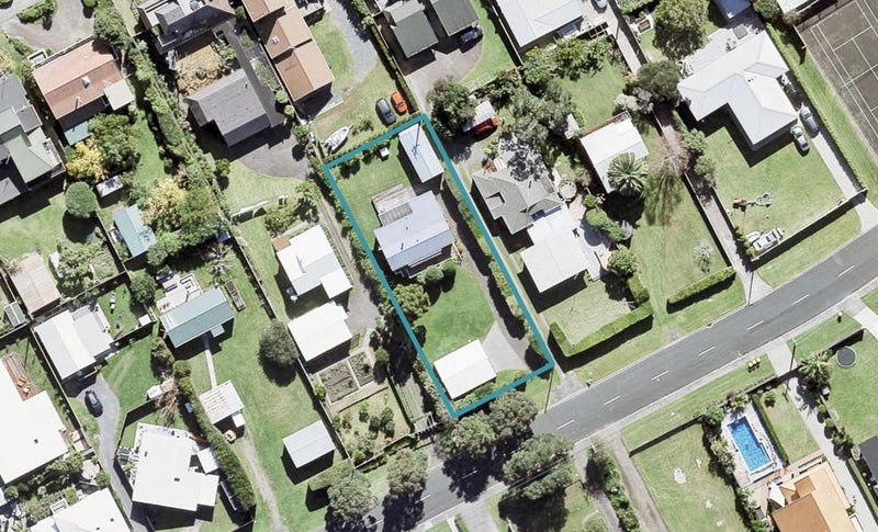 15 Laurence Street, Manly, Whangaparāoa - Carousel 1