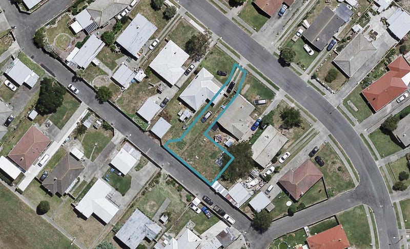 18A Mclaren Crescent, Onekawa, Napier - Carousel 1