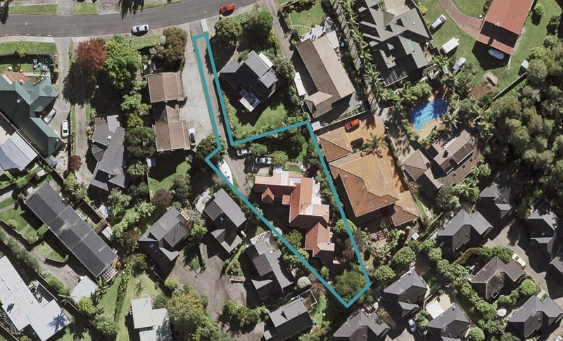 2/30 Uppingham Crescent, Hillcrest, Auckland - Carousel 1