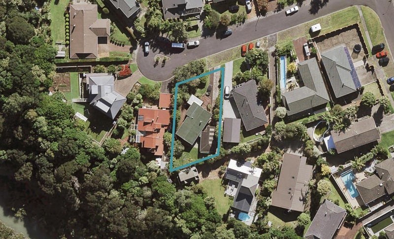 12 Matanui Street, Northcote, Auckland - Carousel 1