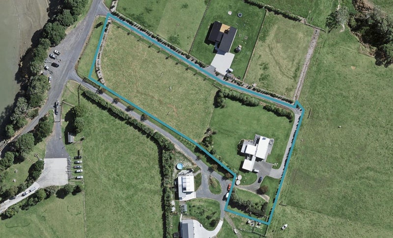 127 Wharf Road, Pukekohe - Carousel 1