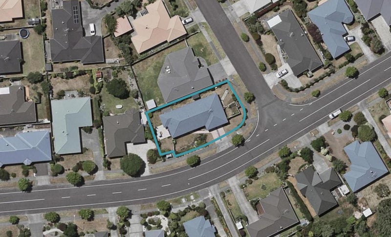 1 Ashleigh Way, Waikanae Beach, Waikanae - Carousel 1