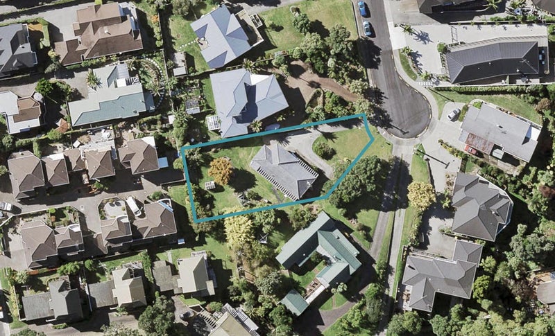11 THE GLEBE, Howick, Manukau - Carousel 1