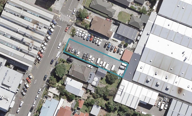 24 Kensington Avenue, Petone, Lower Hutt - Carousel 1