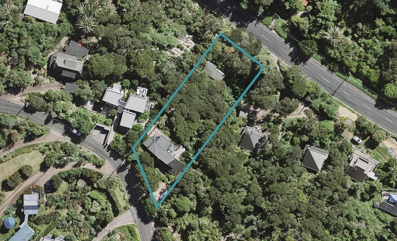176 Ocean View Road, Oneroa, Waiheke Island - Carousel 1
