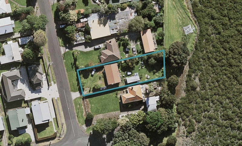 4 Mona Avenue, Mangere Bridge, Auckland - Carousel 1