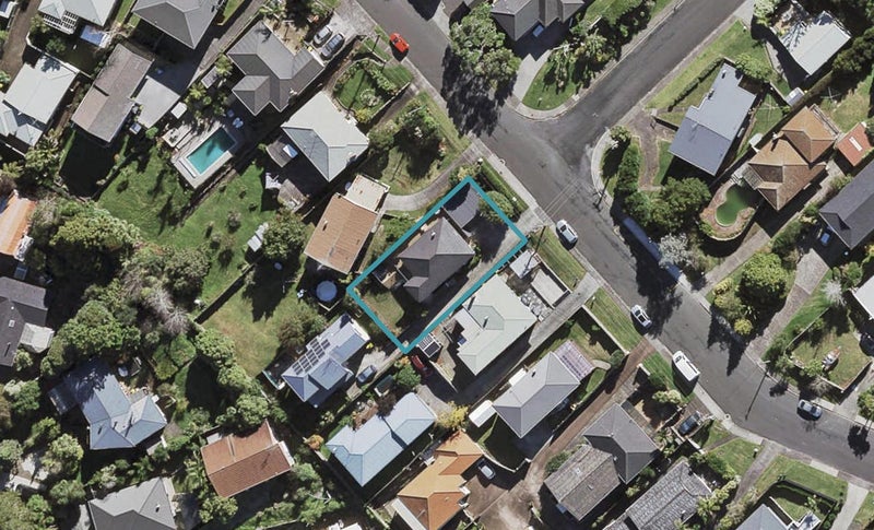 33 Monarch Avenue, Hillcrest, Auckland - Carousel 1