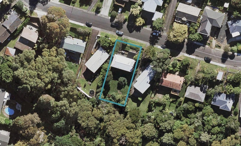 100 Monarch Avenue, Hillcrest, Auckland - Carousel 1