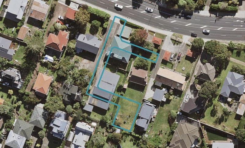16/12 Onewa Road, Northcote Point, Auckland - Carousel 1