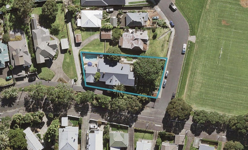 16 Stafford Road, Northcote Point, Auckland - Carousel 1