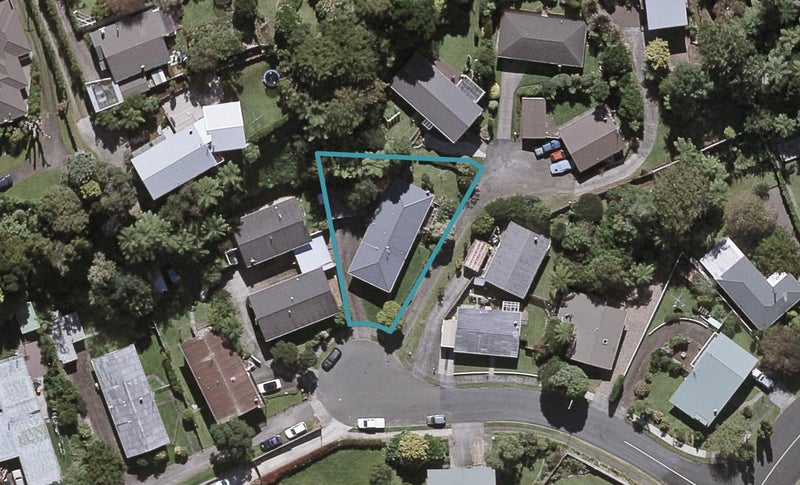 8 Waterloo Place, Westown, New Plymouth - Carousel 1