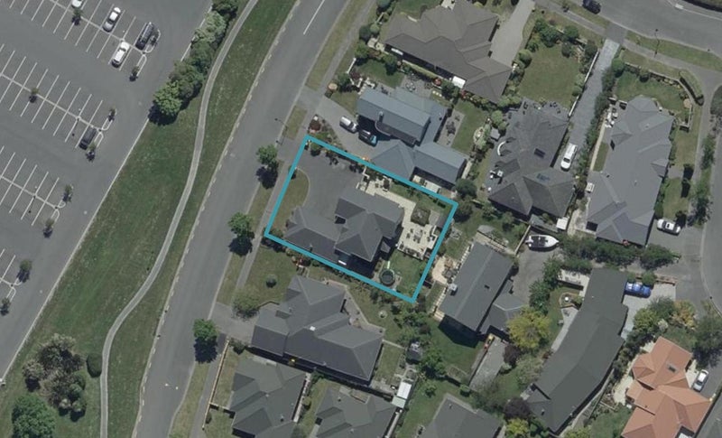 12 Glasnevin Drive, Casebrook, Christchurch - Carousel 1