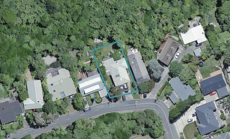 50 Homewood Crescent, Karori, Wellington - Carousel 1
