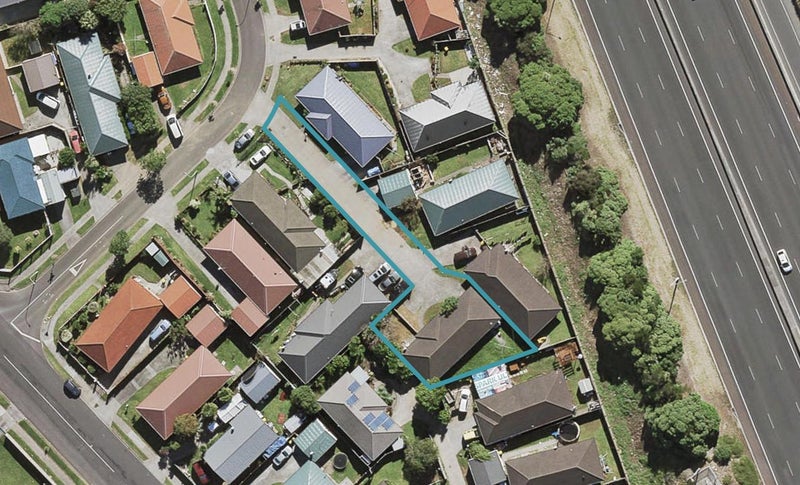 9 Umu Place, Mangere, Auckland - Carousel 1
