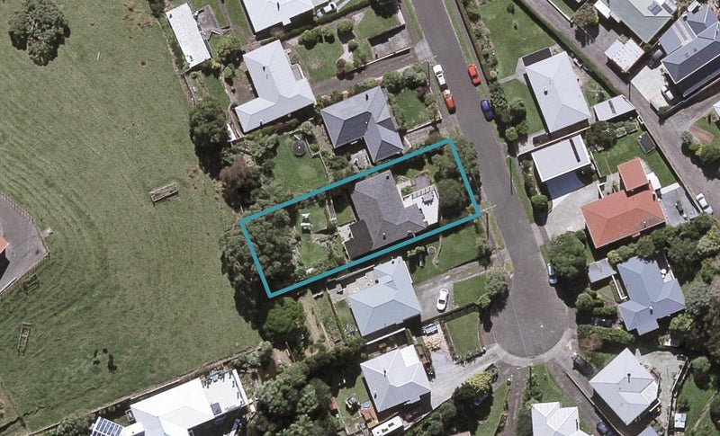 16 Havelock Place, Blagdon, New Plymouth - Carousel 1