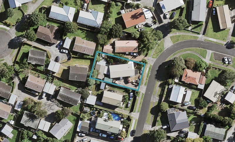 10 Justamere Place, Weymouth, Auckland - Carousel 1
