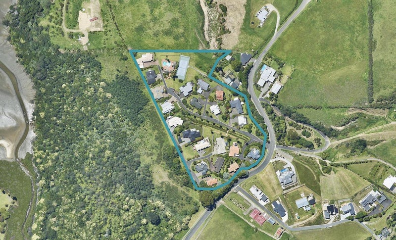 16/674L RANGINUI ROAD, Welcome Bay, Tauranga - Carousel 1