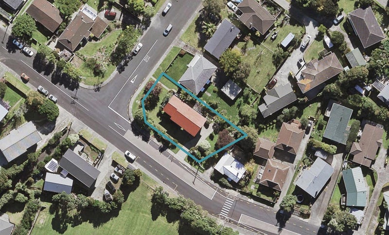 2 Tamahere Drive, Glenfield, Auckland - Carousel 1