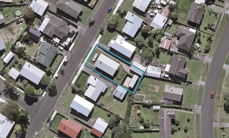 27 Grenville Street, Marfell, New Plymouth - Carousel 1