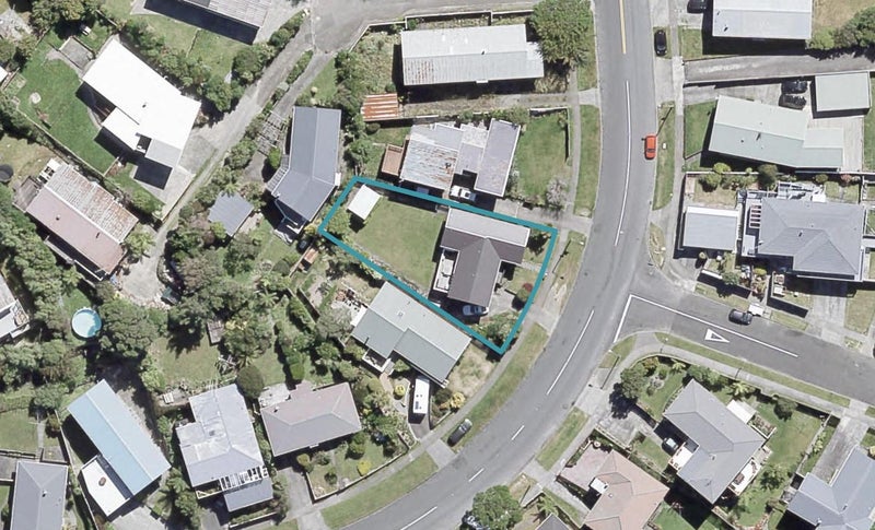 255 Dowse Drive, Maungaraki, Lower Hutt - Carousel 1