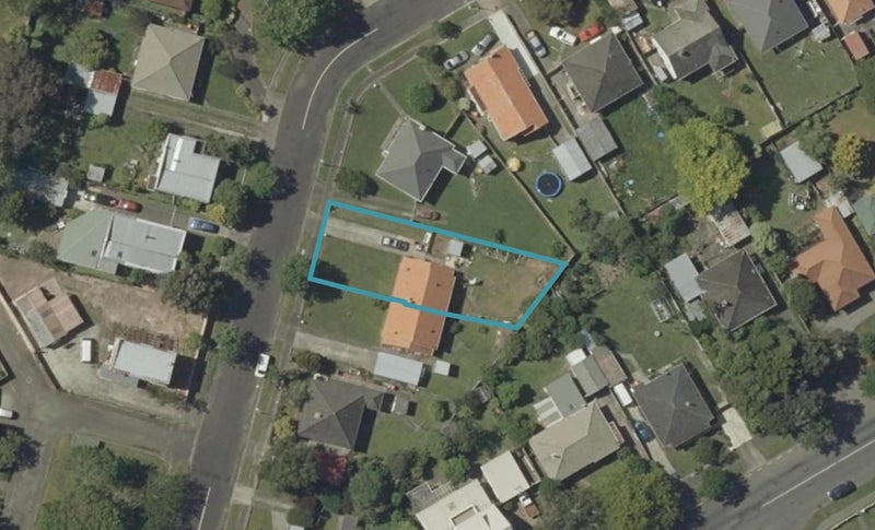31 Savage Crescent, West End, Palmerston North - Carousel 1