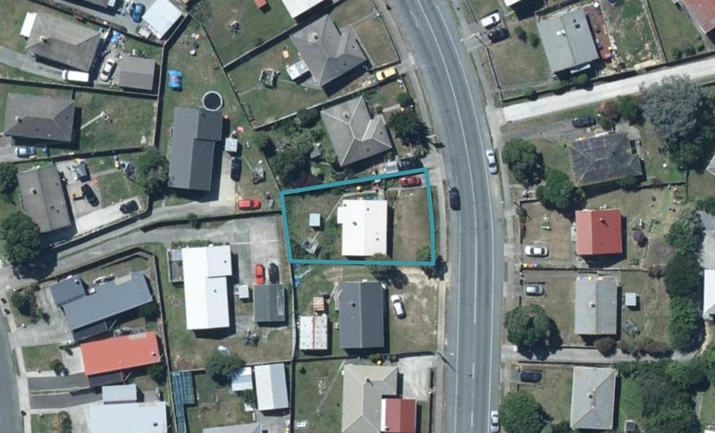 349 Warspite Avenue, Waitangirua, Porirua - Carousel 1