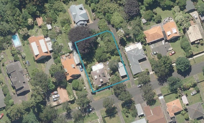 11 Nile Street, Whanganui East, Whanganui - Carousel 1