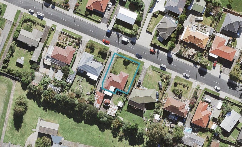 8 Nile Road, Kelston, Auckland - Carousel 1