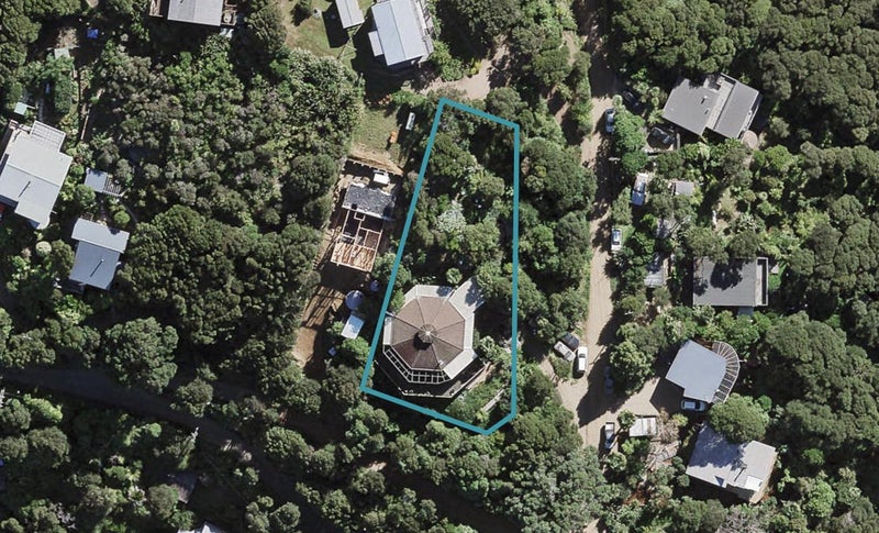 1A Bella Vista Road, Omiha, Waiheke Island - Carousel 1
