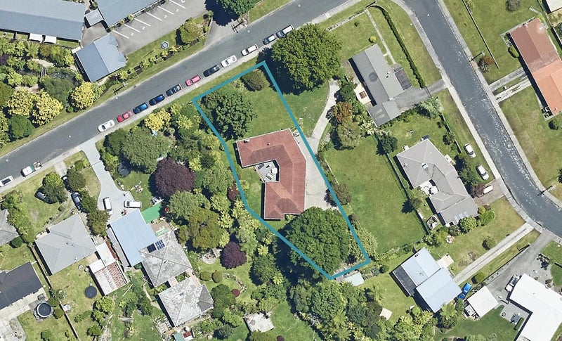 9 Barnard Road, Fairy Springs, Rotorua - Carousel 1