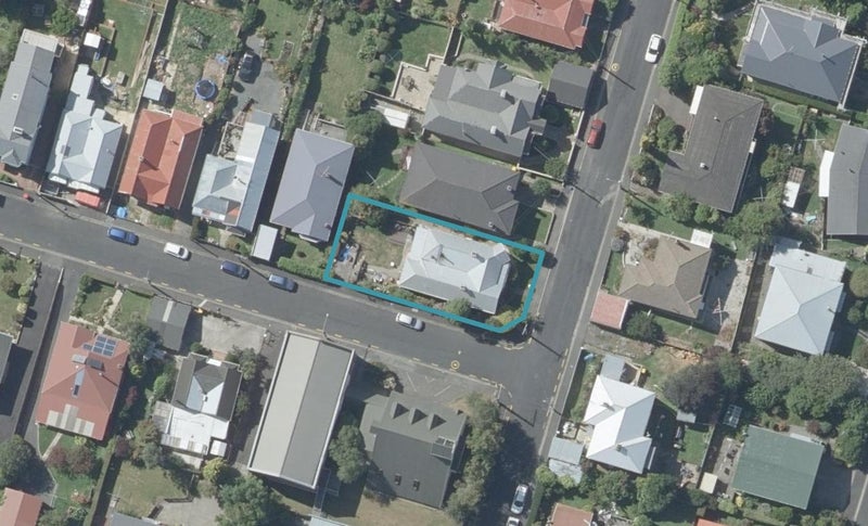 28 Whitby Street, Mornington, Dunedin - Carousel 1