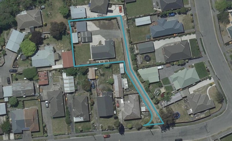 17 Vancouver Crescent, Wainoni, Christchurch - Carousel 1