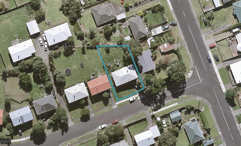 4 Marama Crescent, Spotswood, New Plymouth - Carousel 1