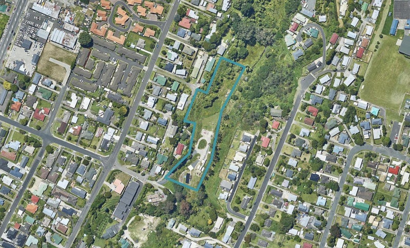 7 Sheppard Street, Gate Pa, Tauranga - Carousel 1