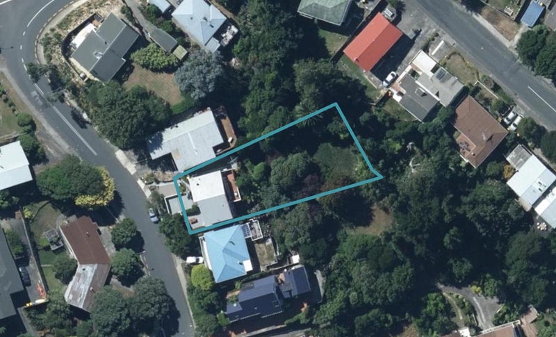 86 Mana View Road, Paremata, Porirua - Carousel 1